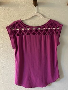 Express Magenta Gramercy Lattice Yoke Cap-Sleeve Silky Blouse